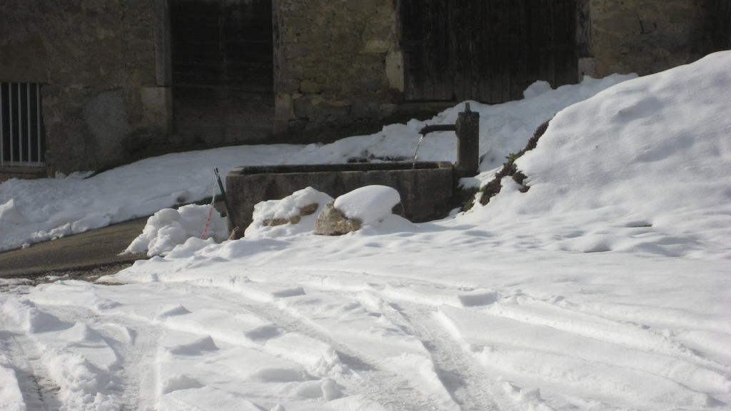 La Maison Sur Les Nuages Hotel Saint-Christophe  Exterior photo