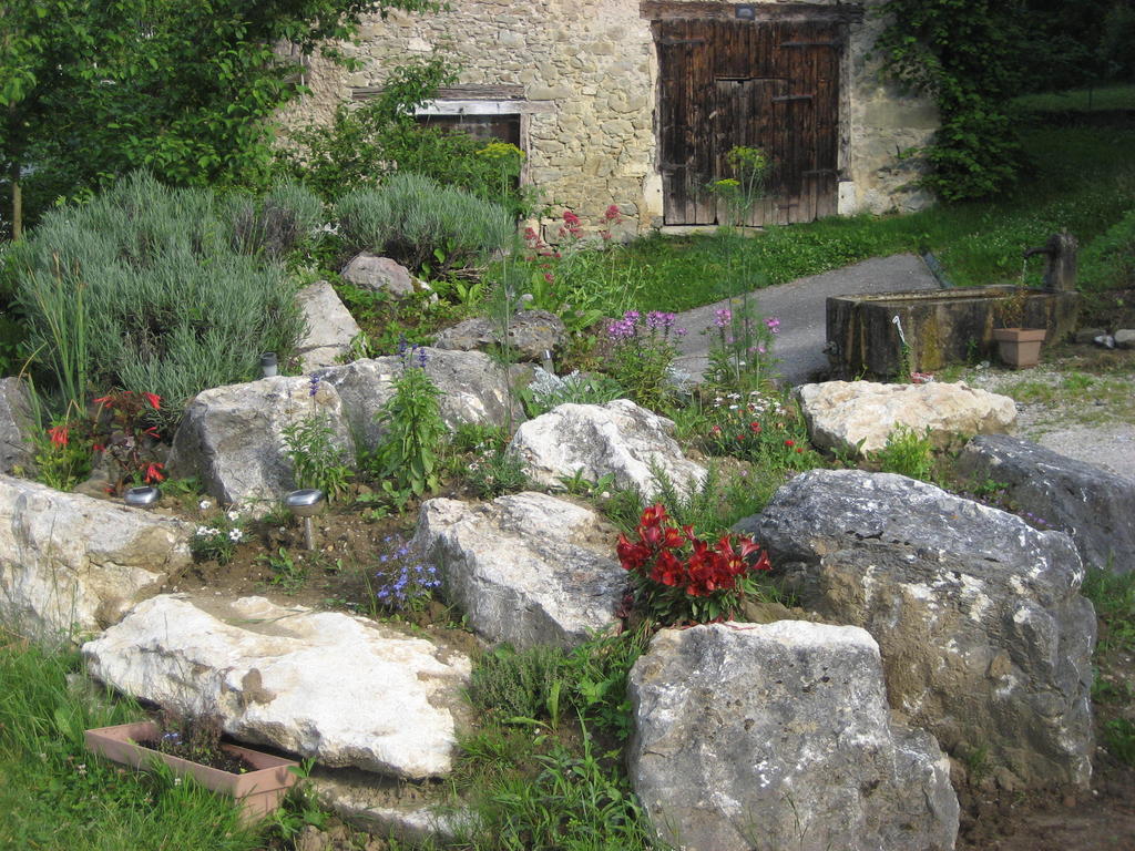 La Maison Sur Les Nuages Hotel Saint-Christophe  Exterior photo